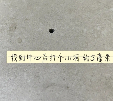 武宣瓷砖空鼓维修公司专业解答在瓷砖铺贴过程中，如果砂料搅拌不均匀，将会带来以下问题